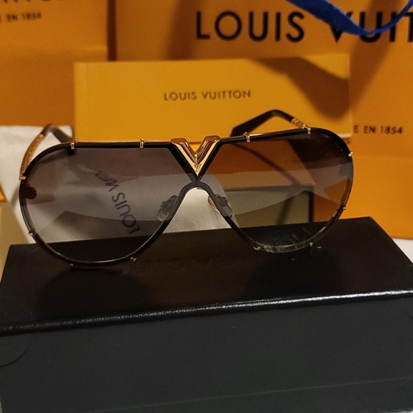 Louis Vuitton Other - Louis Vuitton sunglasses